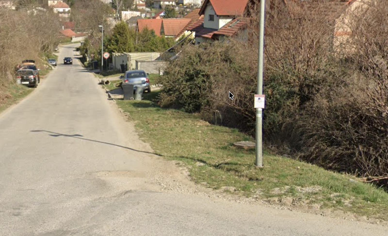 Chodník na ulici Na priehon
